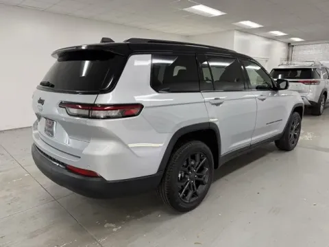 More photos of 2025 Jeep Grand Cherokee L Limited at Woody Folsom CDJR of Baxley, GA