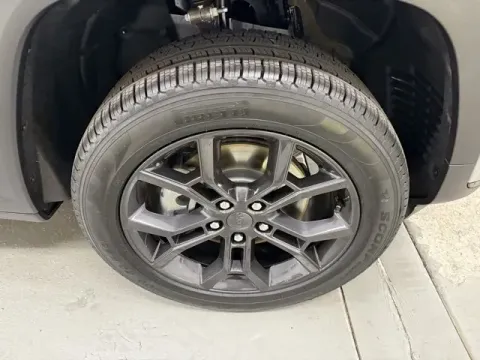 More photos of 2025 Jeep Grand Cherokee L Limited at Woody Folsom CDJR of Baxley, GA