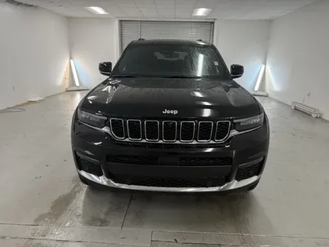Photos of 2025 Jeep Grand Cherokee L Limited for sale in Baxley, GA at Woody Folsom CDJR of Baxley