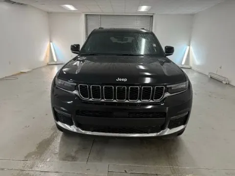Photos of 2025 Jeep Grand Cherokee L Limited for sale in Baxley, GA at Woody Folsom CDJR of Baxley