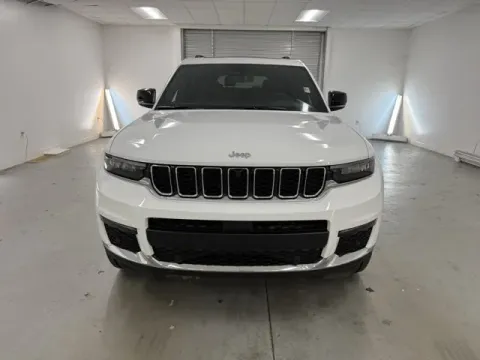 Photos of 2025 Jeep Grand Cherokee L Limited for sale in Baxley, GA at Woody Folsom CDJR of Baxley