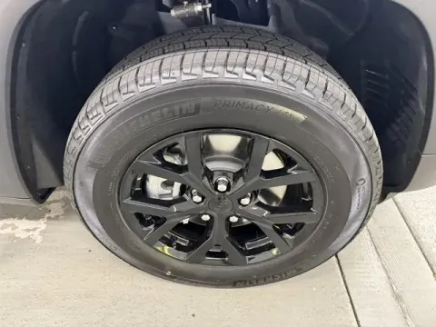 More photos of 2025 Jeep Grand Cherokee L Altitude at Woody Folsom CDJR of Baxley, GA