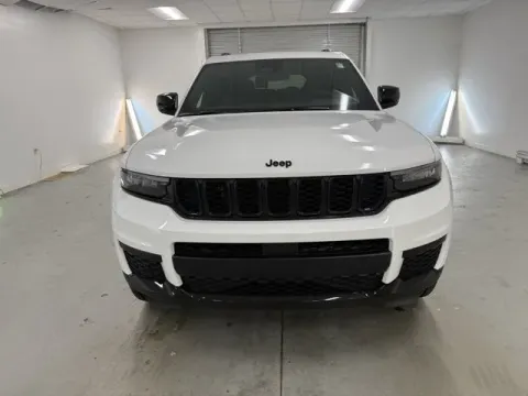 Photos of 2025 Jeep Grand Cherokee L Altitude X for sale in Baxley, GA at Woody Folsom CDJR of Baxley