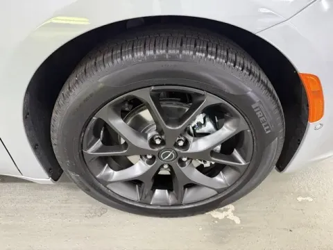 More photos of 2026 Chrysler Pacifica Limited at Woody Folsom CDJR of Baxley, GA