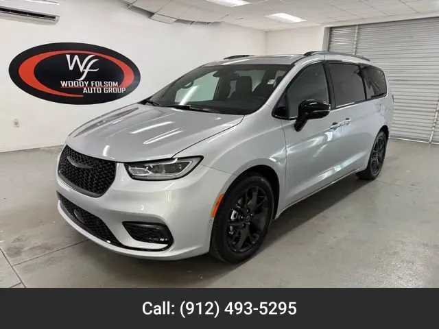 Silver 2026 Chrysler Pacifica Limited for sale in Baxley, GA
