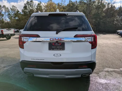 More photos of 2022 GMC Acadia SLE at Woody Folsom CDJR of Vidalia, GA