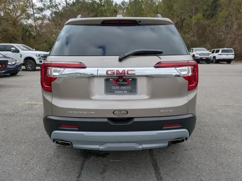 More photos of 2023 GMC Acadia SLT at Woody Folsom CDJR of Vidalia, GA