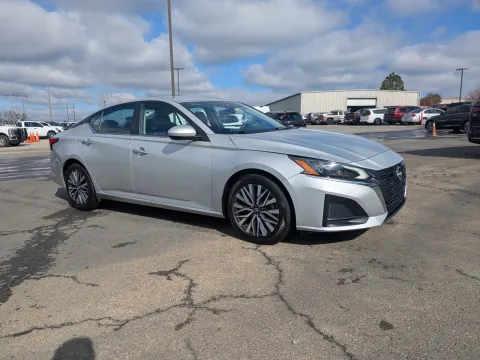 Photos of 2023 Nissan Altima 2.5 SV for sale in Vidalia, GA at Woody Folsom CDJR of Vidalia