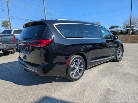 More photos of 2026 Chrysler Pacifica Pinnacle at Woody Folsom CDJR of Vidalia, GA