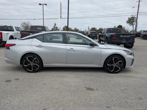 Another view of 2024 Nissan Altima 2.5 SR for sale in Vidalia, GA at Woody Folsom CDJR of Vidalia