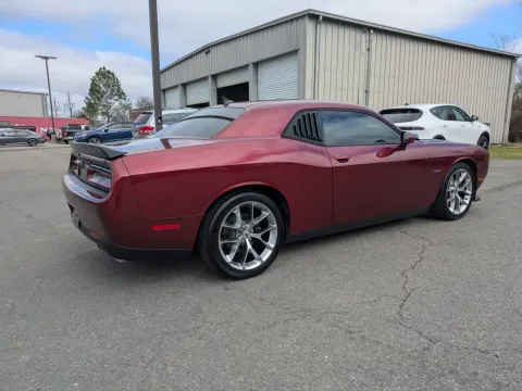 More photos of 2019 Dodge Challenger R/T at Woody Folsom CDJR of Vidalia, GA