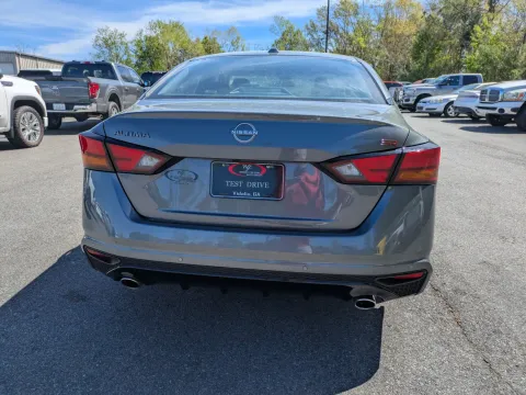 More photos of 2025 Nissan Altima SR at Woody Folsom CDJR of Vidalia, GA
