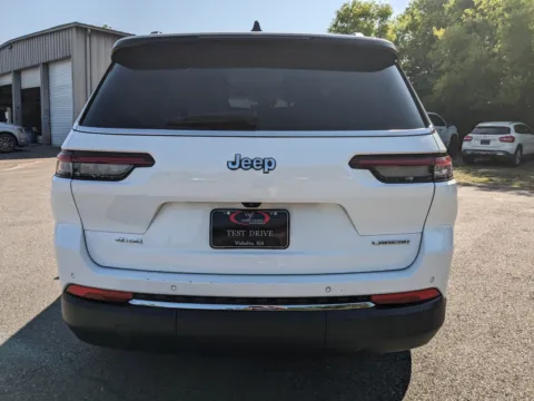 More photos of 2023 Jeep Grand Cherokee L Laredo at Woody Folsom CDJR of Vidalia, GA