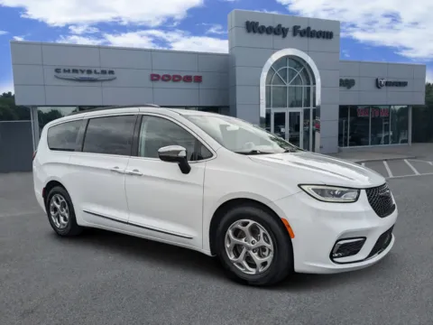White 2023 Chrysler Pacifica Limited for sale in Vidalia, GA