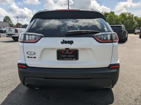 More photos of 2023 Jeep Cherokee Altitude Lux at Woody Folsom CDJR of Vidalia, GA