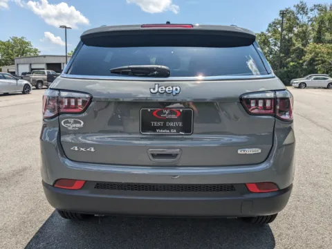 More photos of 2023 Jeep Compass Latitude at Woody Folsom CDJR of Vidalia, GA
