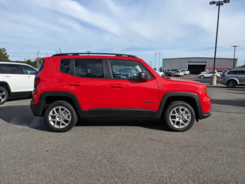 Another view of 2022 Jeep Renegade Latitude for sale in Vidalia, GA at Woody Folsom CDJR of Vidalia