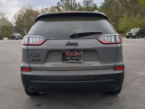 More photos of 2023 Jeep Cherokee Altitude Lux at Woody Folsom CDJR of Vidalia, GA