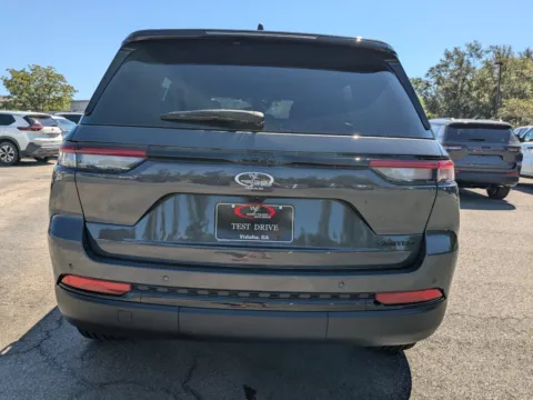 More photos of 2025 Jeep Grand Cherokee Limited at Woody Folsom CDJR of Vidalia, GA