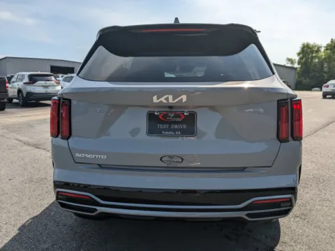 More photos of 2023 Kia Sorento SX at Woody Folsom CDJR of Vidalia, GA
