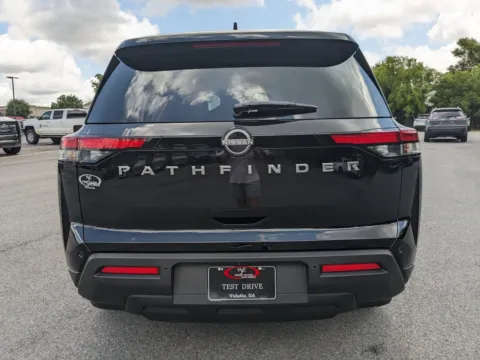 More photos of 2025 Nissan Pathfinder SV at Woody Folsom CDJR of Vidalia, GA