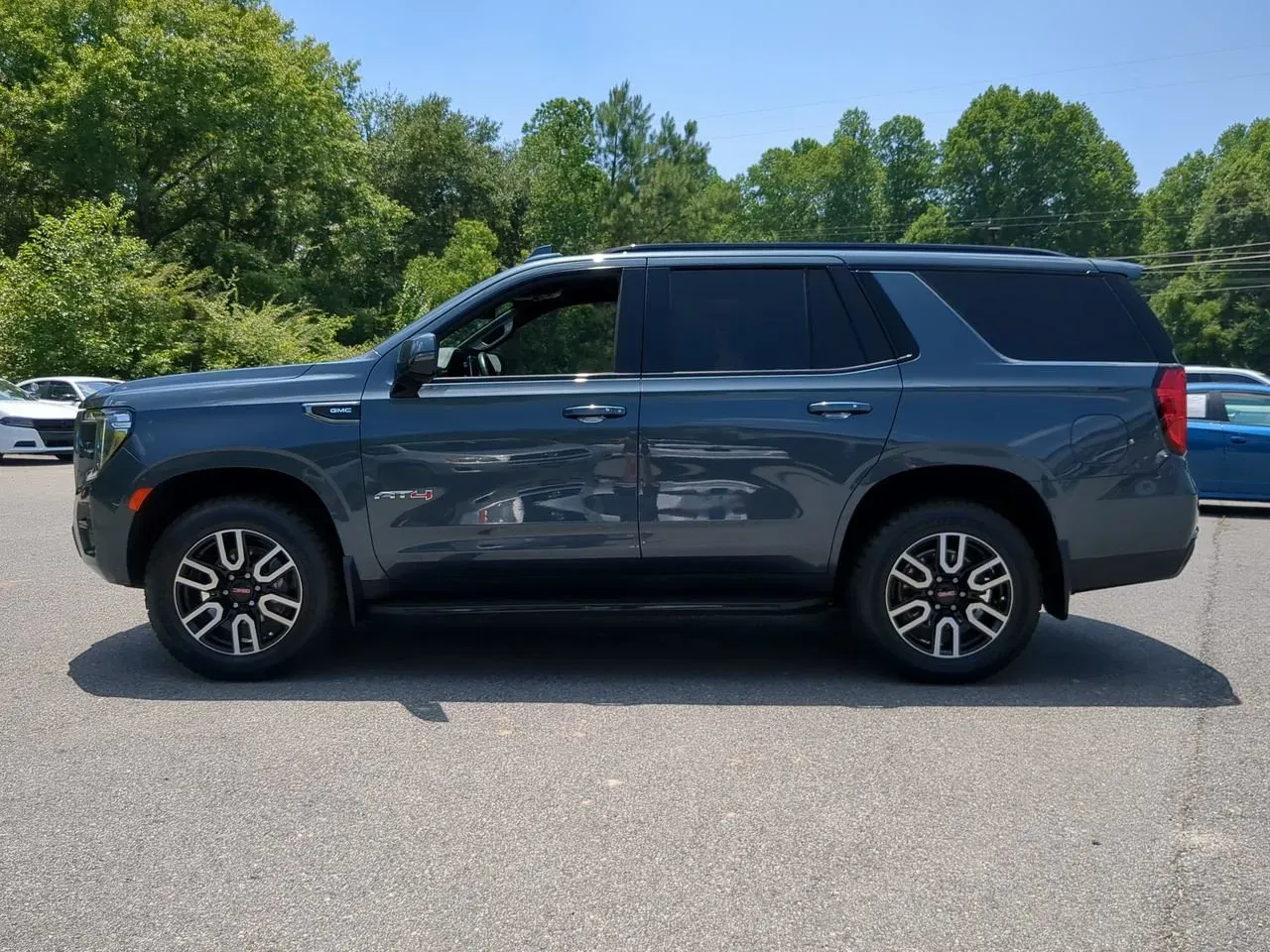 2021 GMC Yukon AT4 - Photo 7