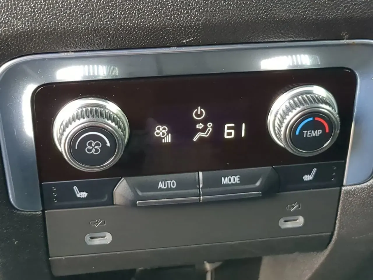 2021 GMC Yukon AT4 - Photo 31