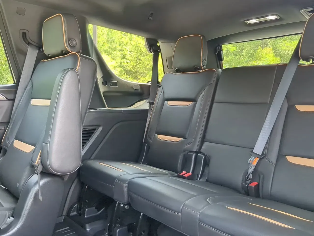 2021 GMC Yukon AT4 - Photo 30