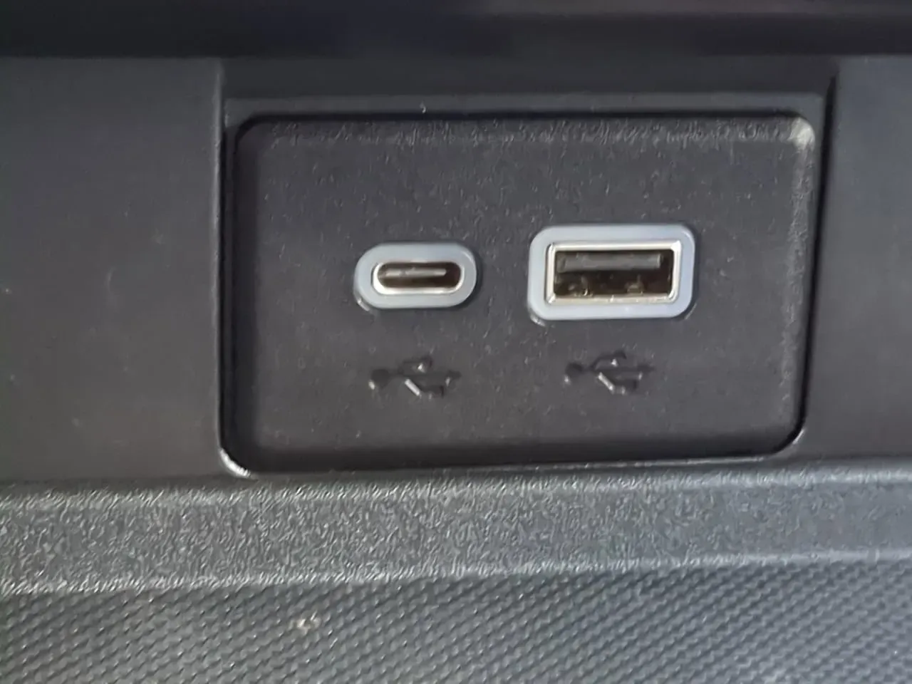 2021 GMC Yukon AT4 - Photo 21