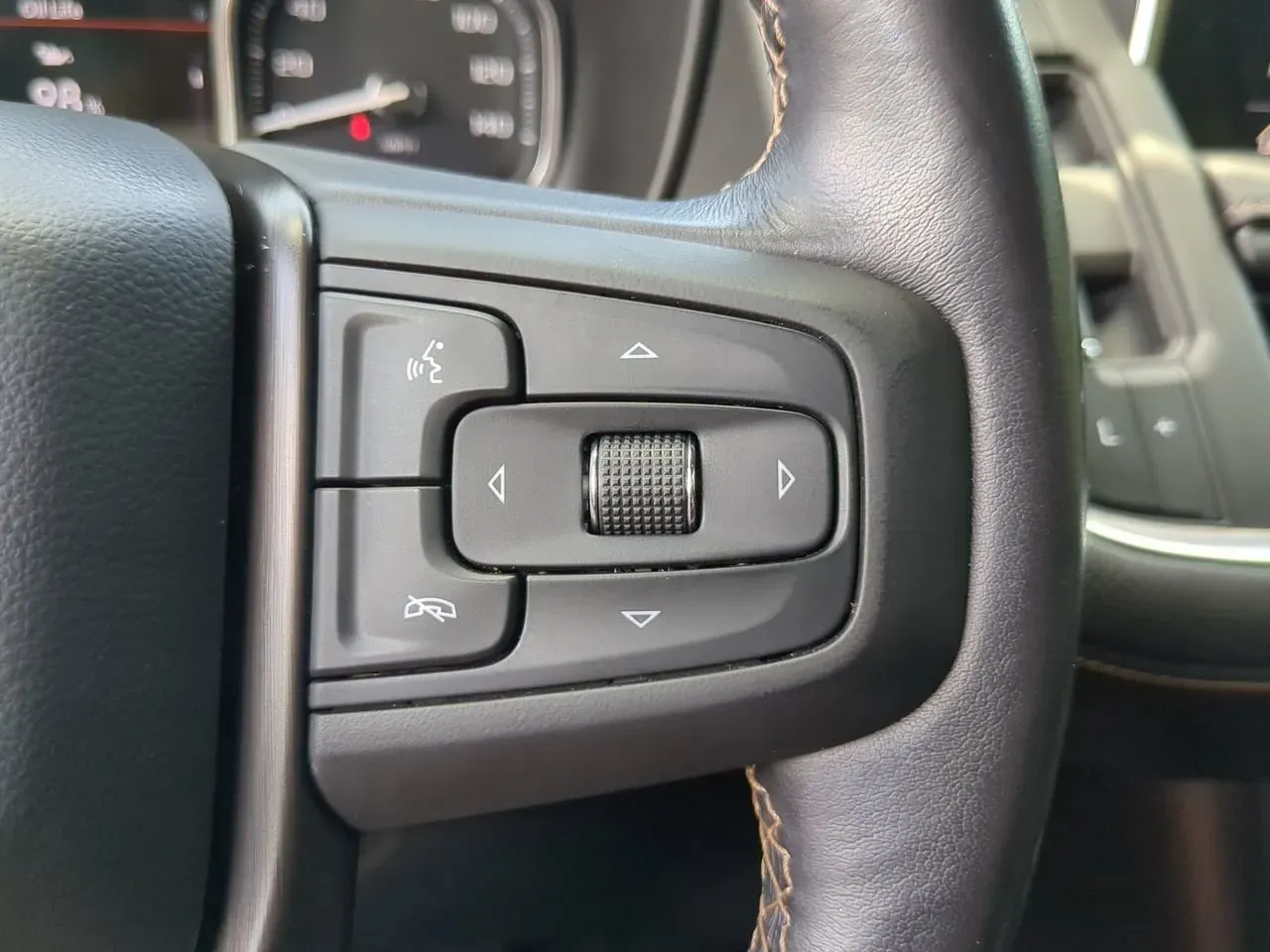 2021 GMC Yukon AT4 - Photo 25