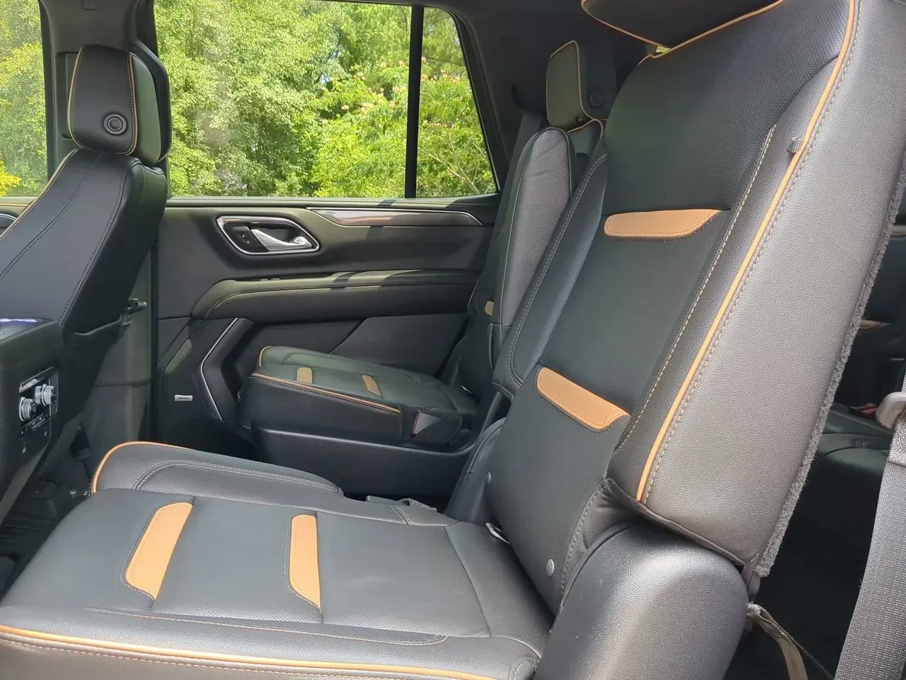 2021 GMC Yukon AT4 - Photo 14