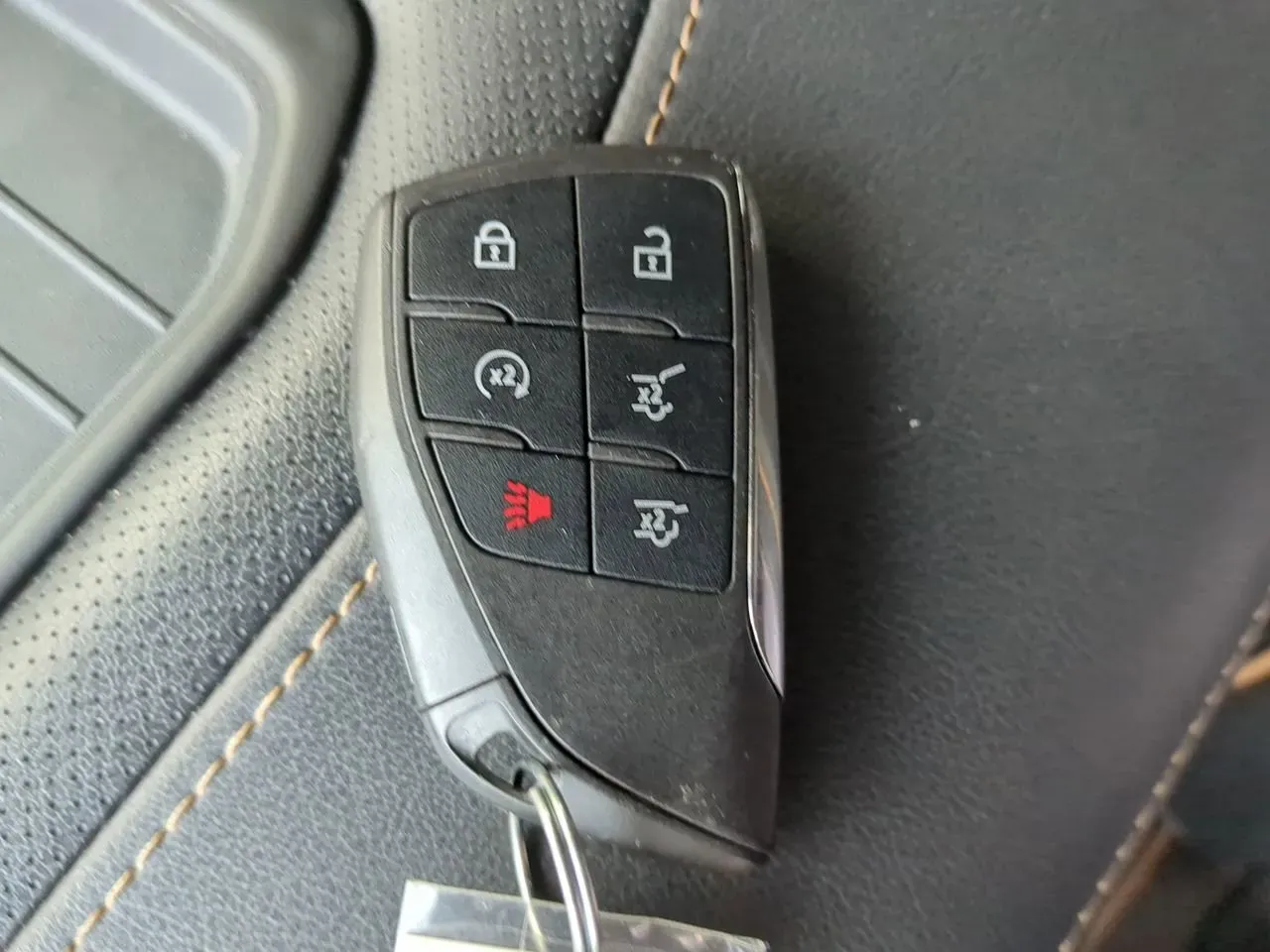 2021 GMC Yukon AT4 - Photo 28