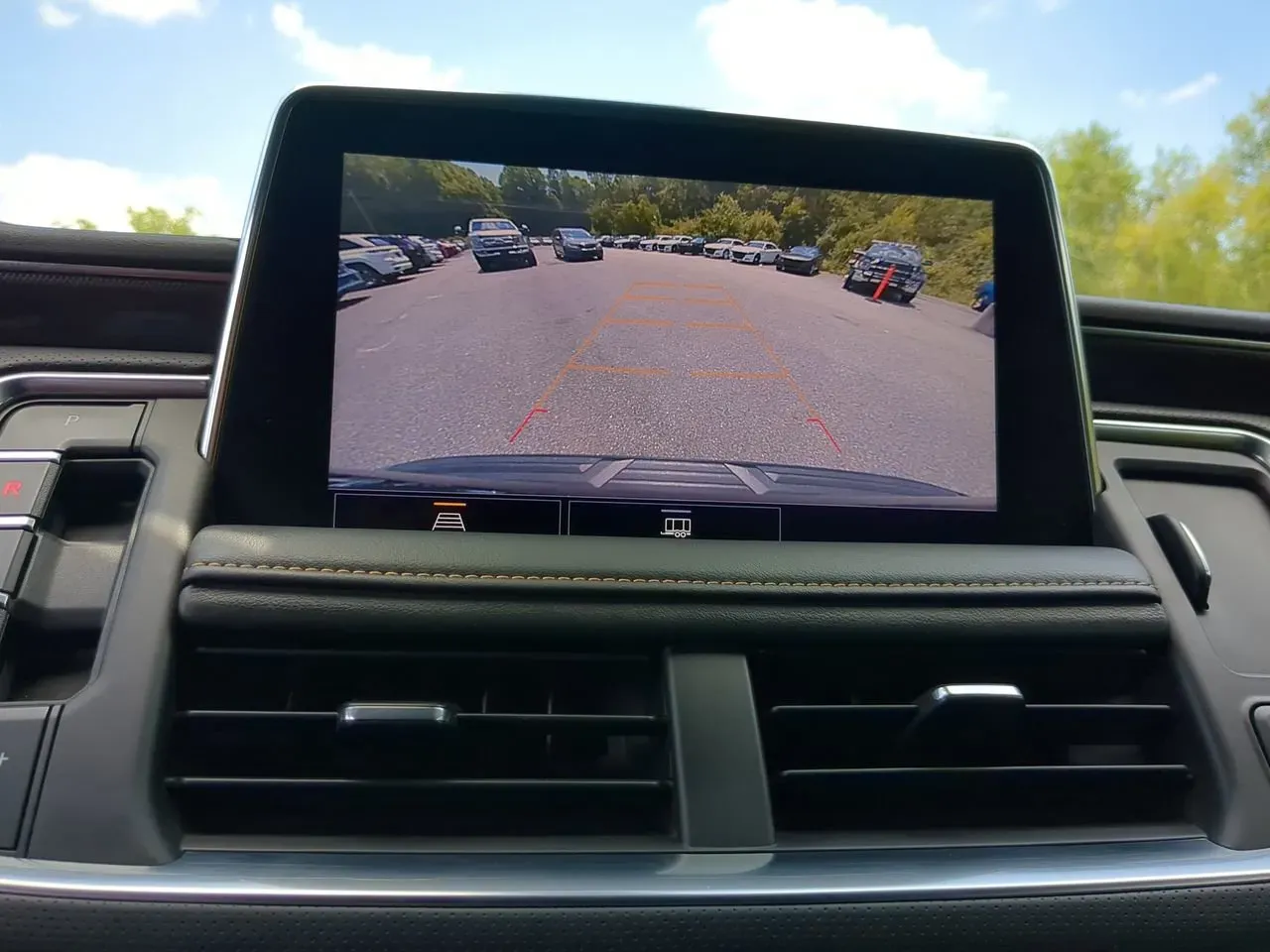 2021 GMC Yukon AT4 - Photo 20