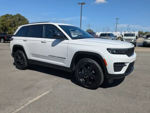 Photos of 2025 Jeep Grand Cherokee Altitude X for sale in Vidalia, GA at Woody Folsom CDJR of Vidalia