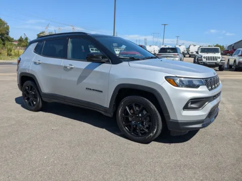 Silver 2024 Jeep Compass Latitude for sale in Vidalia, GA