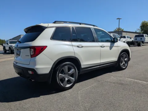 More photos of 2019 Honda Passport Touring at Woody Folsom CDJR of Vidalia, GA