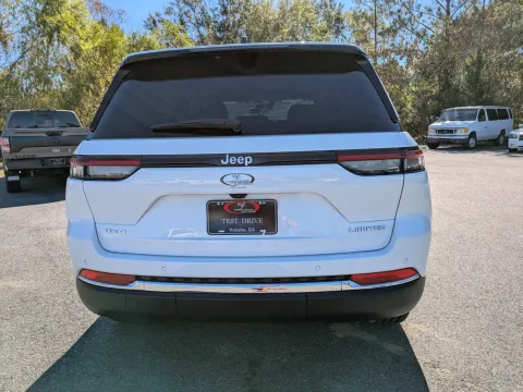 More photos of 2025 Jeep Grand Cherokee Limited at Woody Folsom CDJR of Vidalia, GA