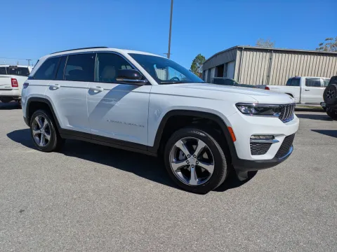 Photos of 2025 Jeep Grand Cherokee Limited for sale in Vidalia, GA at Woody Folsom CDJR of Vidalia