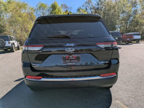 More photos of 2025 Jeep Grand Cherokee Limited at Woody Folsom CDJR of Vidalia, GA