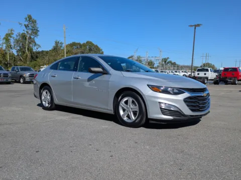 Silver 2022 Chevrolet Malibu LS for sale in Vidalia, GA