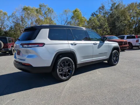 More photos of 2025 Jeep Grand Cherokee L Limited at Woody Folsom CDJR of Vidalia, GA