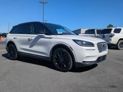 Photos of 2020 Lincoln Corsair Standard for sale in Vidalia, GA at Woody Folsom CDJR of Vidalia