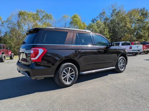 More photos of 2021 Ford Expedition XLT at Woody Folsom CDJR of Vidalia, GA