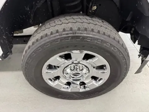 More photos of 2023 Ford Super Duty F-250 SRW LARIAT at Woody Folsom Ford, GA