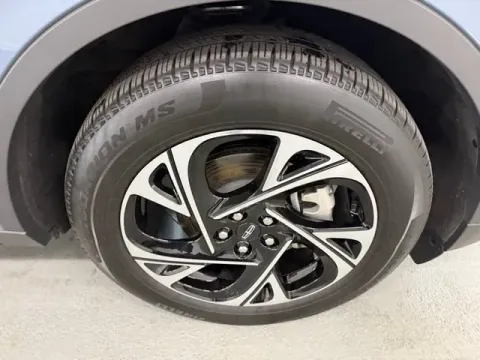 More photos of 2025 Lincoln Nautilus Premiere at Woody Folsom Ford, GA