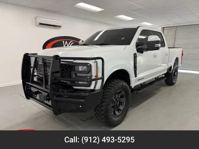 White 2023 Ford Super Duty F-250 SRW LARIAT for sale in Baxley, GA
