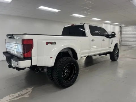 More photos of 2022 Ford Super Duty F-450 DRW Platinum at Woody Folsom Ford, GA