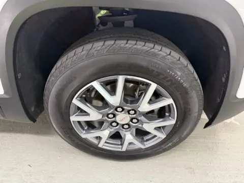 More photos of 2023 GMC Acadia SLE at Woody Folsom Ford, GA