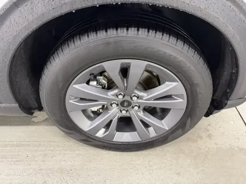 More photos of 2023 Ford Explorer XLT at Woody Folsom Ford, GA