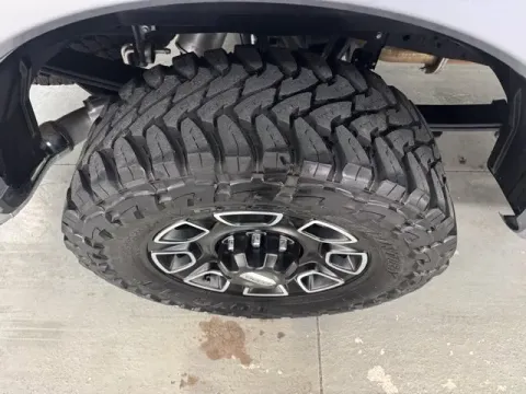 More photos of 2024 Ford Super Duty F-250 SRW Platinum at Woody Folsom Ford, GA